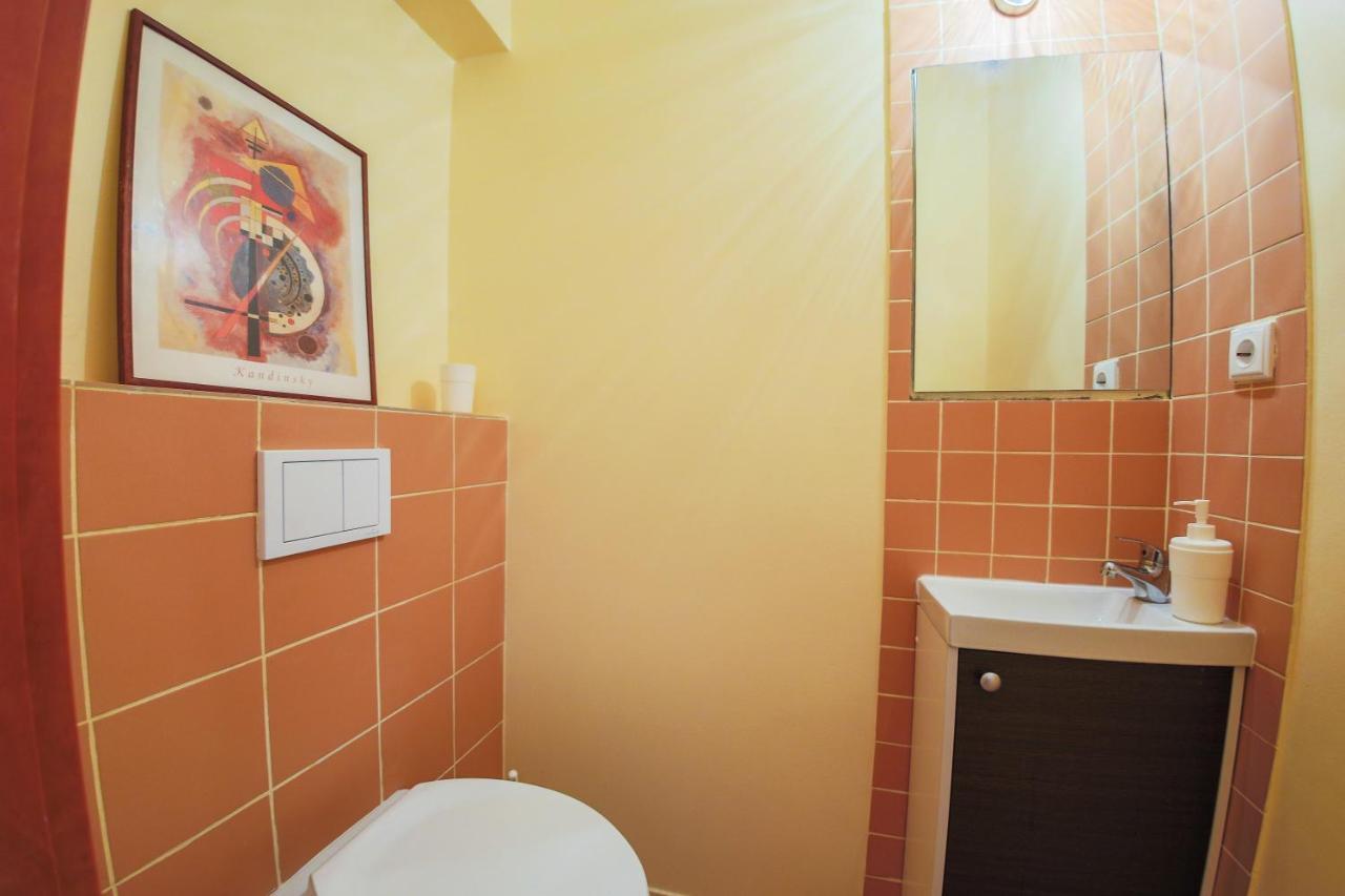 Color Apartments Downtown ブカレスト エクステリア 写真