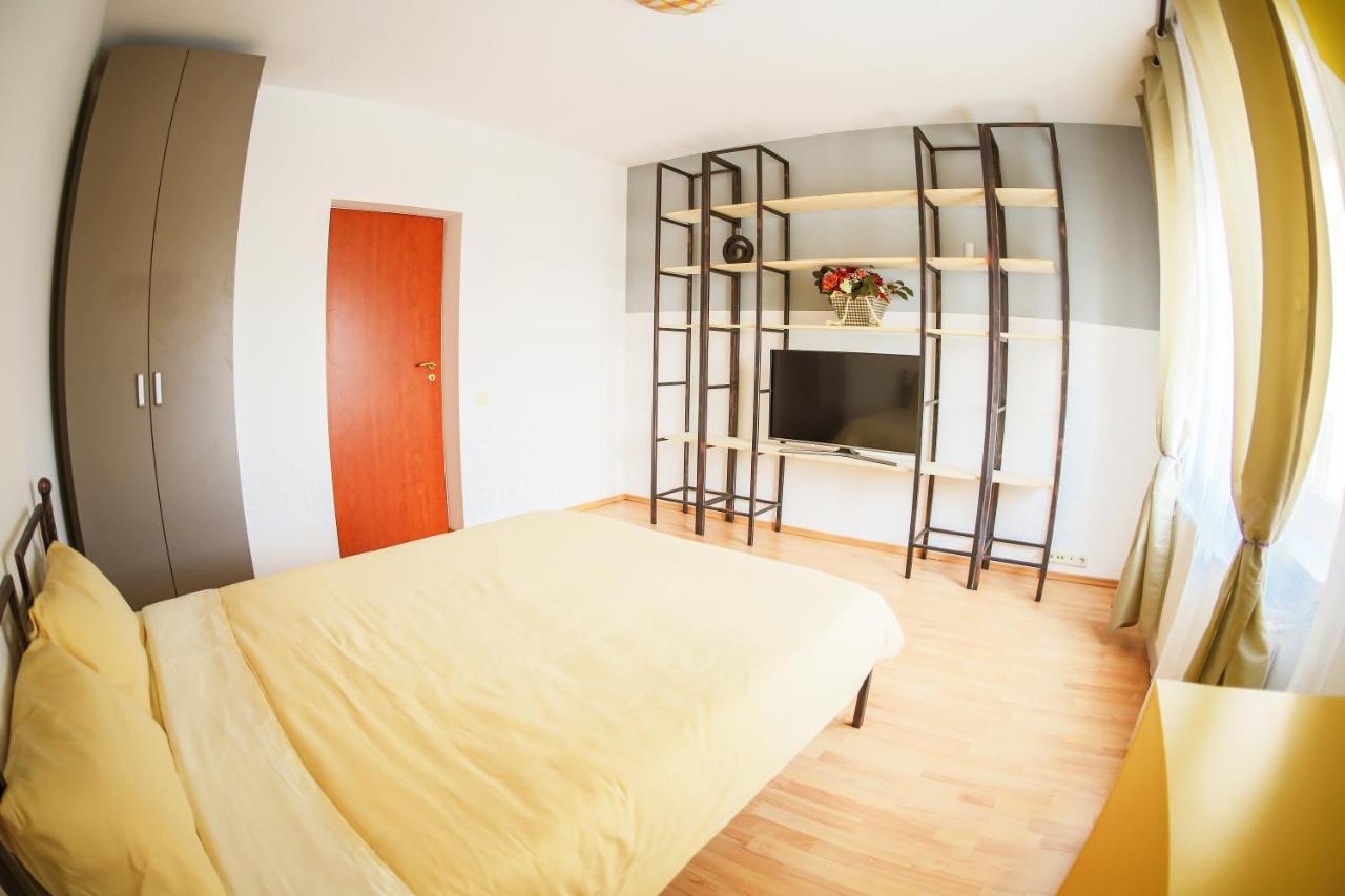 Color Apartments Downtown ブカレスト エクステリア 写真